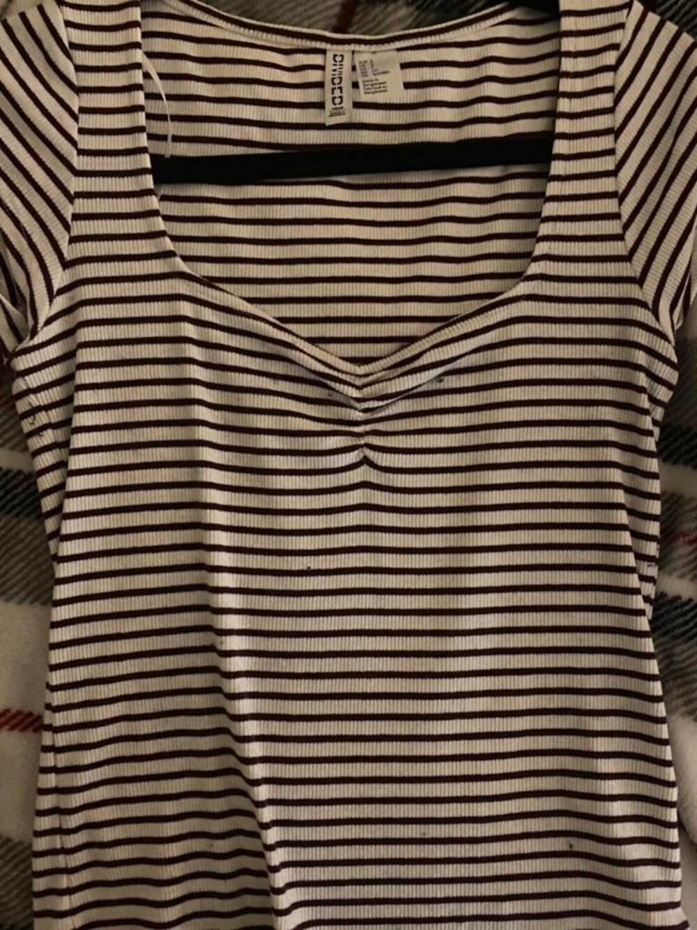 H&M Women's White and Burgundy Shirt